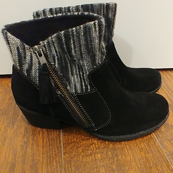 Booties like new - Picture 3 of 7